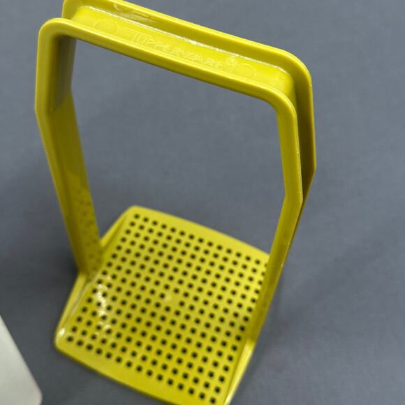 VTG Tupperware Pickle Keeper Container Avocado Green Lid Strainer Insert 7” Tall - Picture 8 of 15